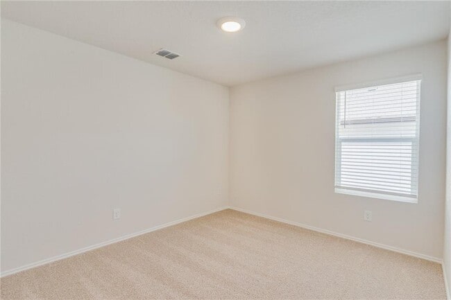 Building Photo - 821 Indigo Wy