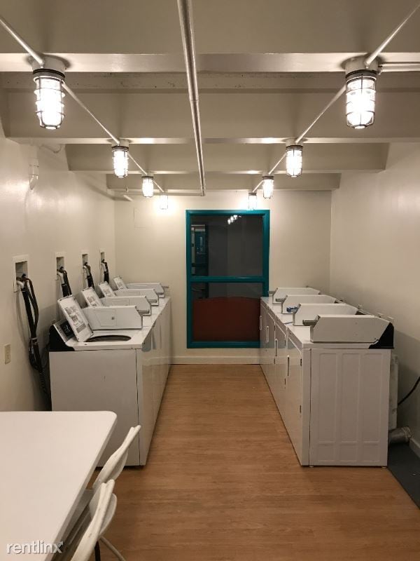 Building Photo - 523 2nd Ave