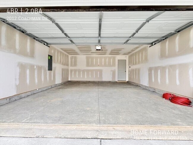 Building Photo - 2012 Coachman Dr