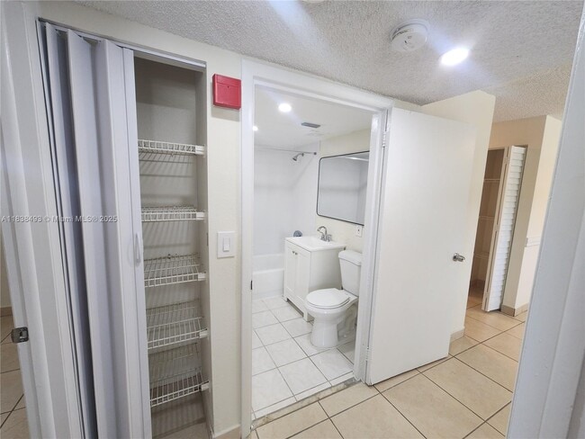 Building Photo - 19600 SW 110th Ct