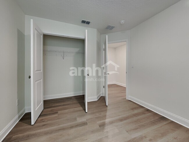 Building Photo - 11476 Bay Hl Cir