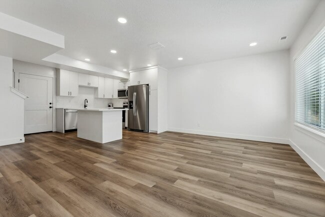 Adams Living Space - Madison Towns