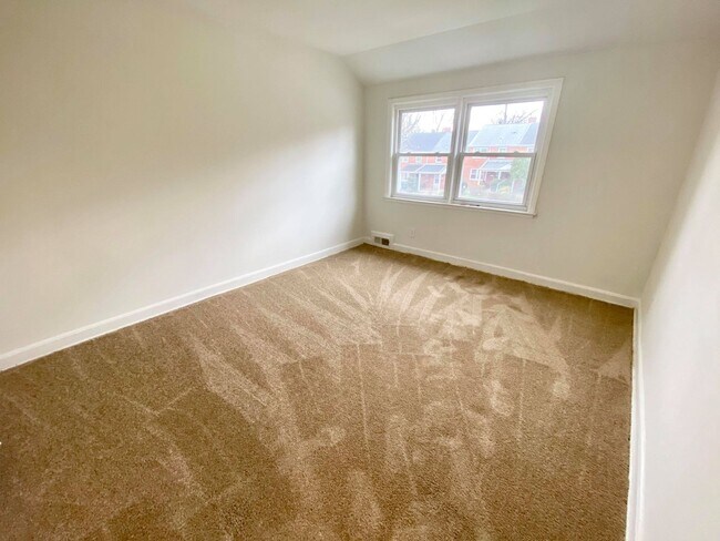 Building Photo - Charming 3BR/2BA Townhome in Stonewood, MD!