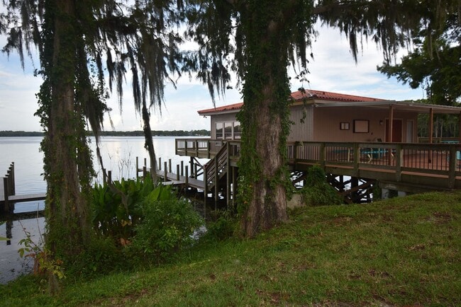 Building Photo - 2 Bed/2 Bath, 2nd Floor Condo at Marbeya C...