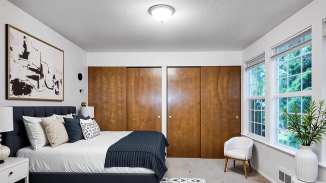 Building Photo - Bright 3-Bed Bothell Home with Attached Garage, Cozy Fireplace, and Private Garden Oasis