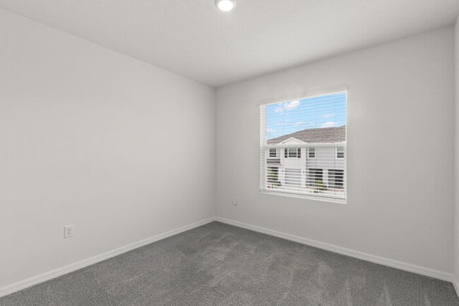 Building Photo - LIKE NEW Townhome For Rent in Mangrove Point!