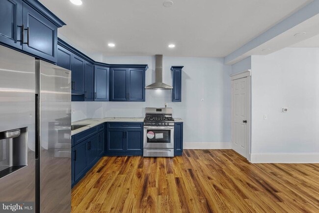 Building Photo - 601 High St