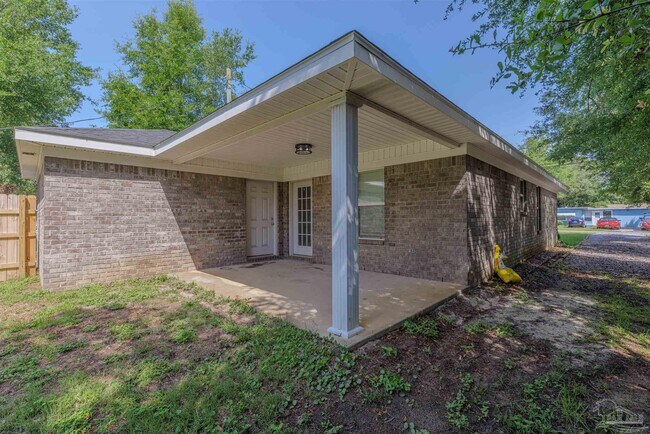 Building Photo - 7 Marine Dr