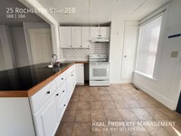 Building Photo - Beautifully Renovated 3 Bedroom, 1 Bath Ap...