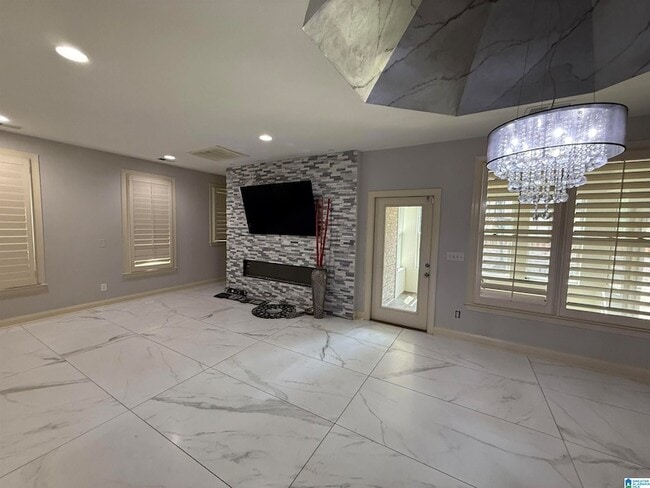 Building Photo - 2304 Arbor Glen