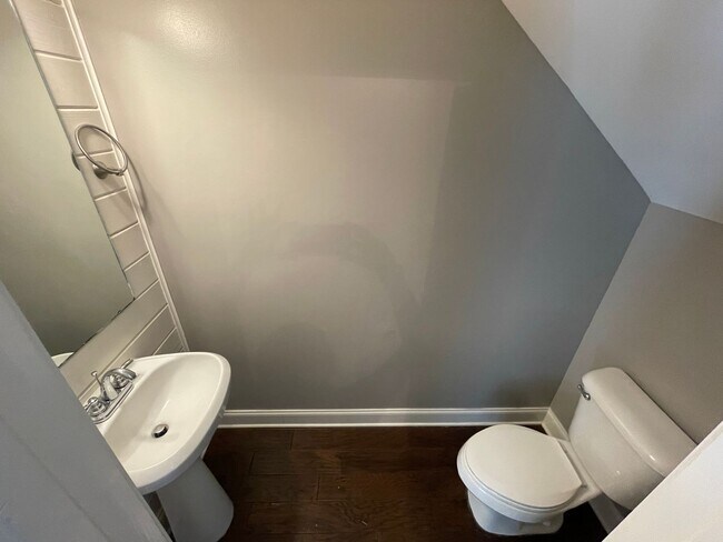 Building Photo - 4BD/4.5BA FOR RENT