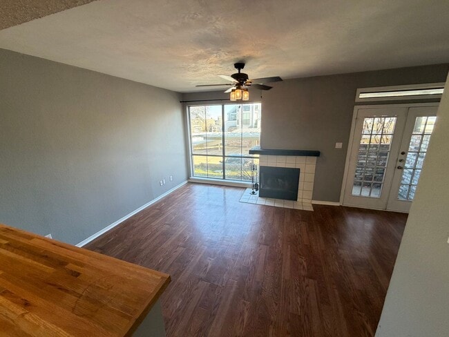 Building Photo - 3414 Country Club Dr W