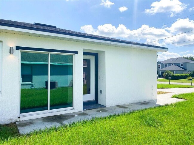 Building Photo - 515 Blackbird Ln
