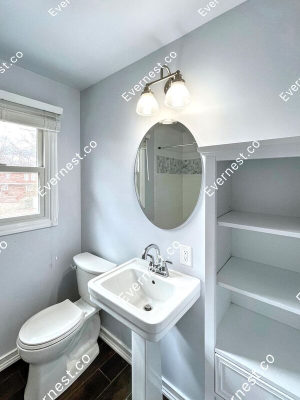 Building Photo - 7515 Fawndale Dr