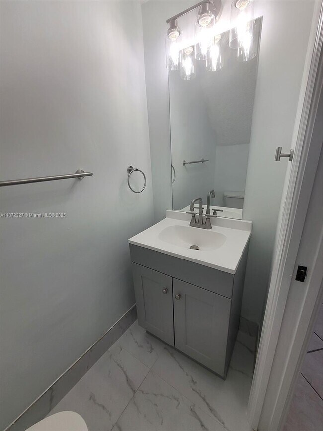 Building Photo - 14385 SW 120th Ct