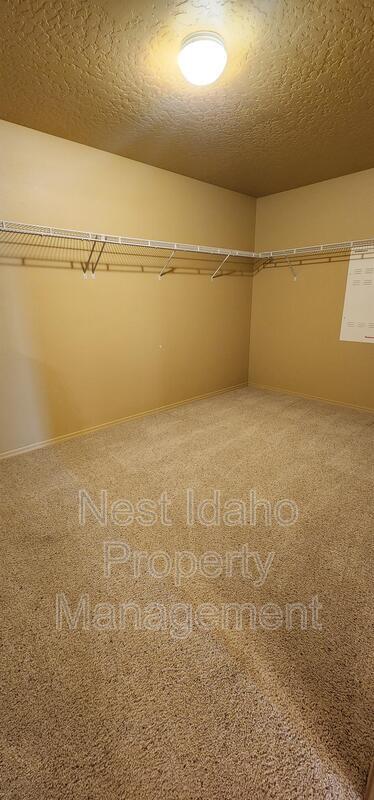 Building Photo - 164 E Linmar Dr