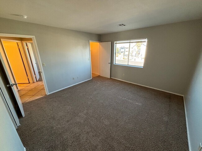 Building Photo - 6208 Yerba Ln