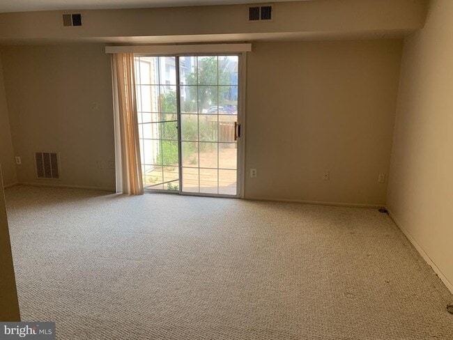 Building Photo - 22319 Mayfield Sq