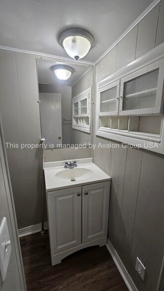 Building Photo - 630 Alder St