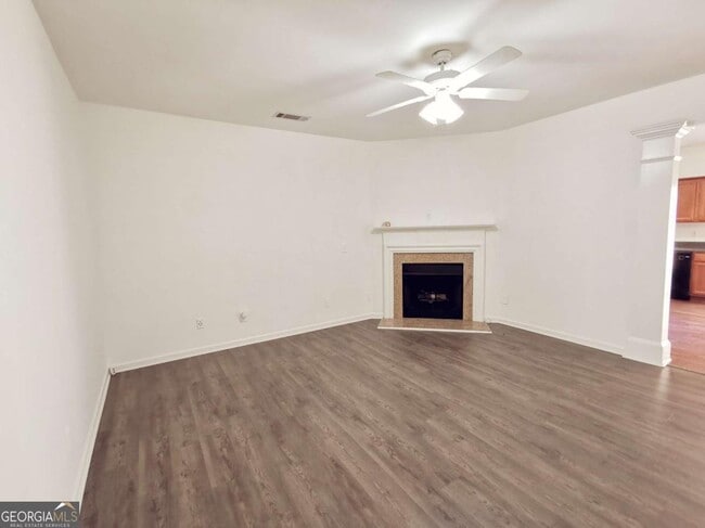 Building Photo - 2073 Executive Dr