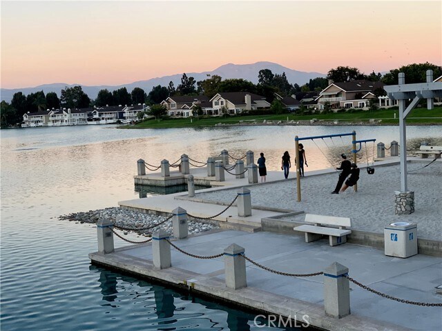 Building Photo - 330 Fallingstar