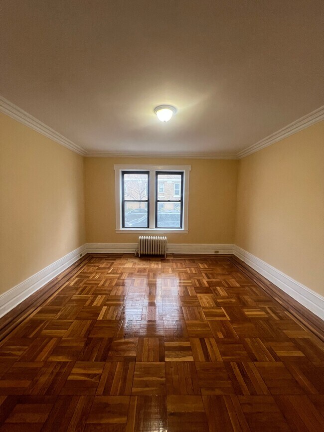 Building Photo - 218 Highland Ave