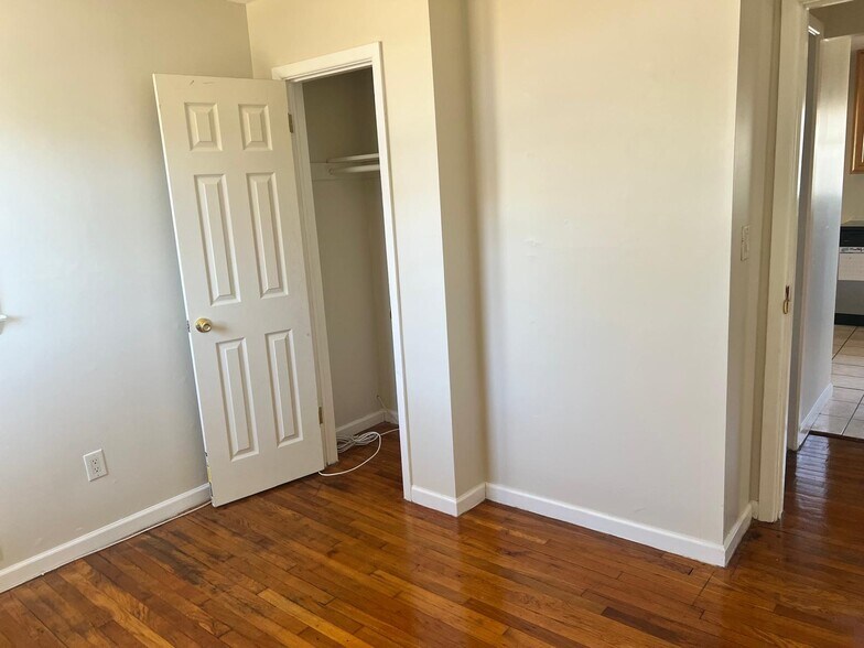 Building Photo - 126 Orange St