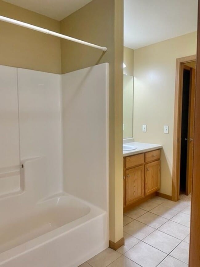 Building Photo - 3566-3572 East Meadows Place