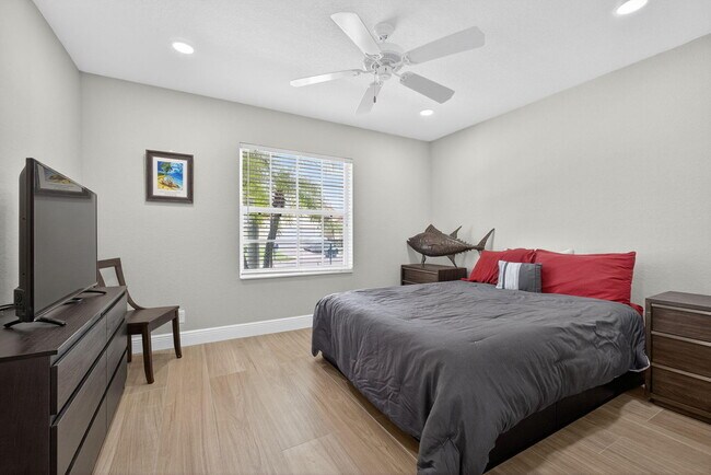 Building Photo - 15155 Newquay Ct