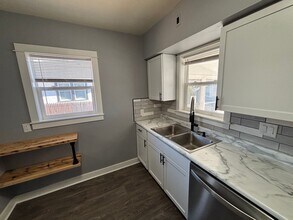 Building Photo - Updated 2-Bedroom Home on the West End of Council Bluffs