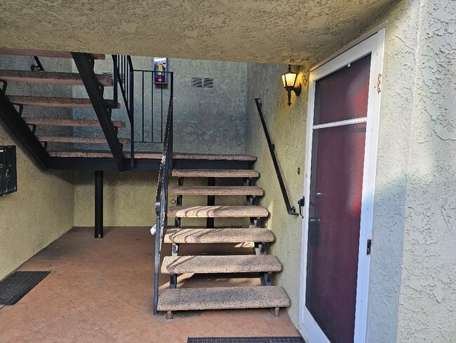 Building Photo - 9634 Park St