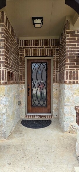 Building Photo - 3412 Canyon Lake Dr