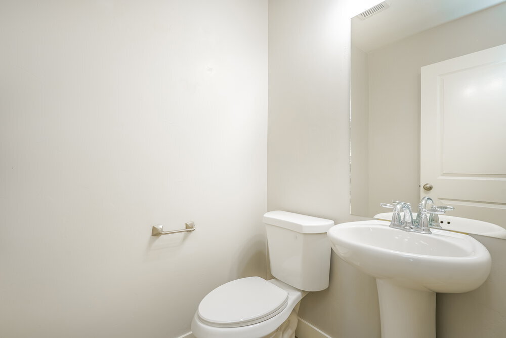 Building Photo - 4711 S W Pk Dr