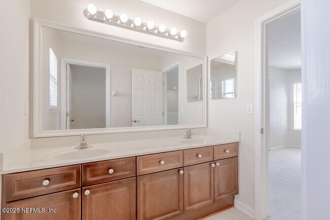 Building Photo - 6332 Endelstow Ln