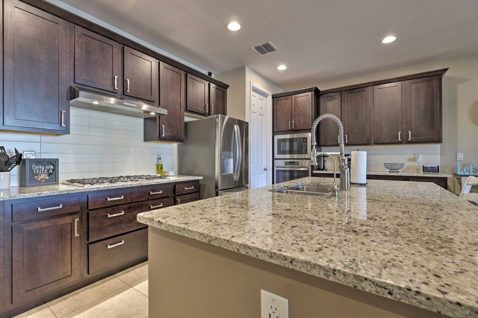 Building Photo - 20298 E Arrowhead Trail