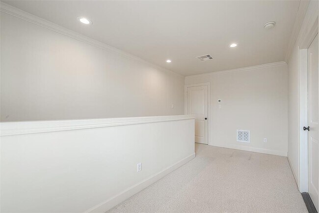 Building Photo - 1804 Haddon St