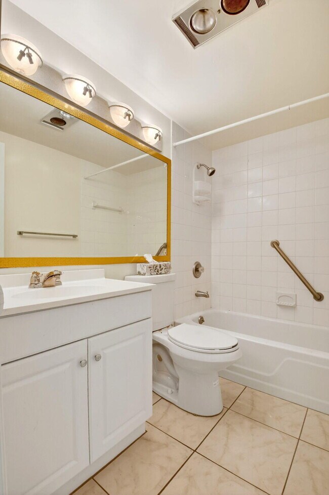 Building Photo - 46 Waltham B