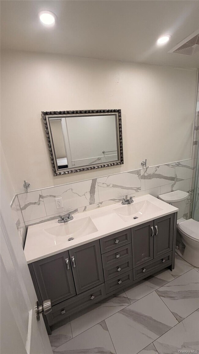 Building Photo - 144-35 224th St