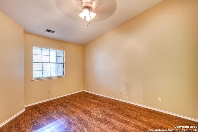 Building Photo - 1 Bed 1 Bath Woodside Condo NS Subdivision