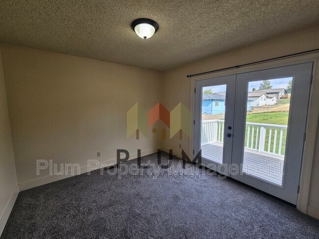 Building Photo - 5602 Bridger Ct