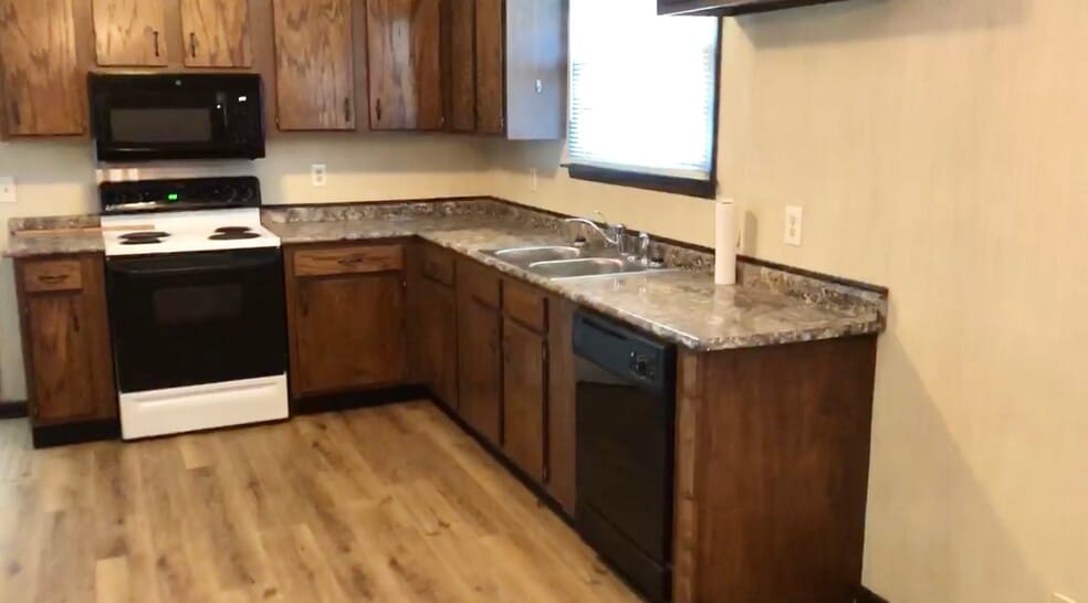 Kitchen - 2303 Bradley St