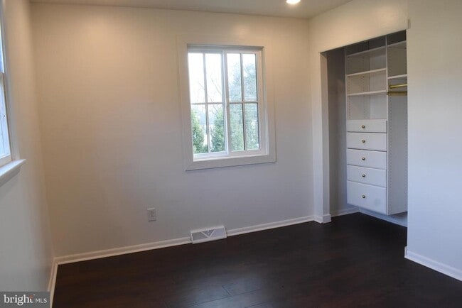 Building Photo - 64 Bogle Dr