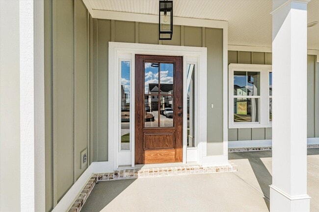 Building Photo - 2987 Rosewood Dr