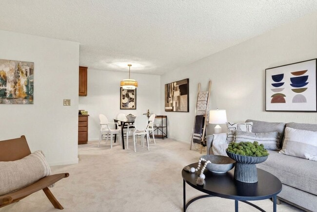 Building Photo - Modern 2-Bedroom Condo with Pool and Koi Pond Views