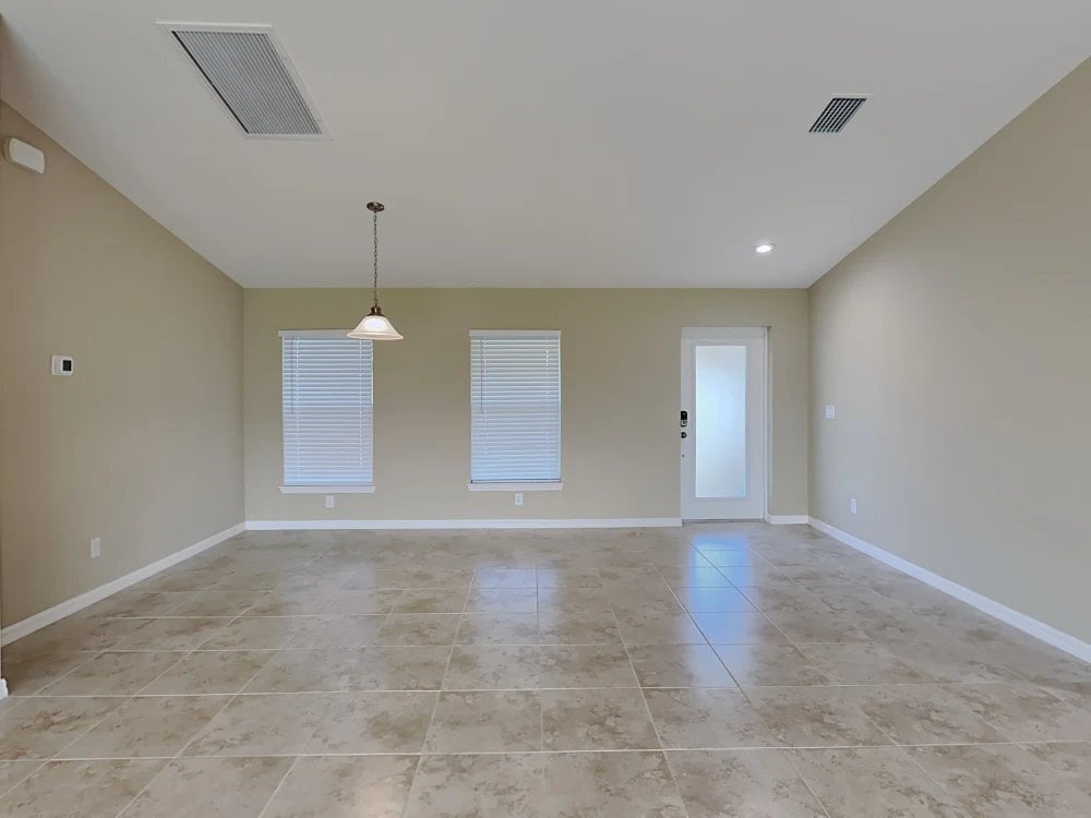 Building Photo - 311 Tandil St