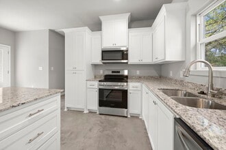 Building Photo - 18627 Greenwell Springs Rd