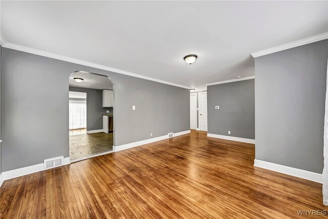 Building Photo - 206 Wrexham Ct N