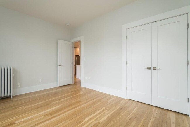 Building Photo - 3 bedroom in Boston MA 02135
