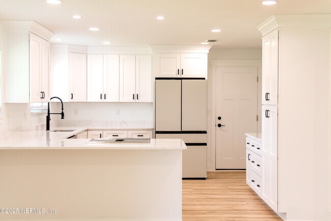 Building Photo - 3165 Creighton Forest Dr