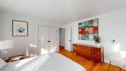 Building Photo - 802 Larchmont Rd